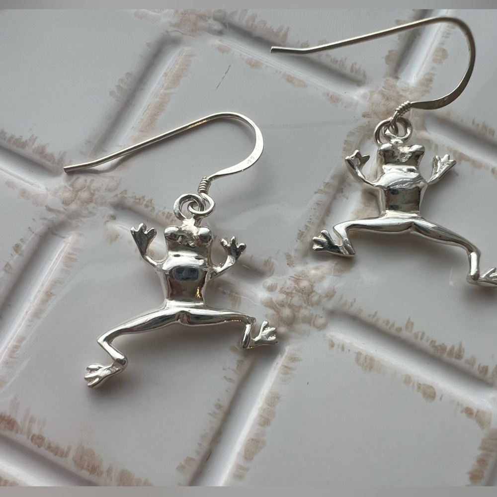 Vintage Frog Dangle Earrings NOS Lightweight Silver Tone